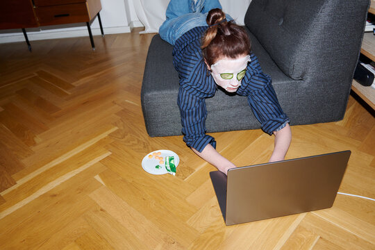 Blind Laptop Moment