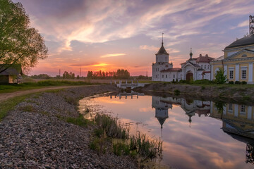 Obraz premium Historic stone towers of Varnitsky monastery in Yaroslavl oblast of Russia. 
