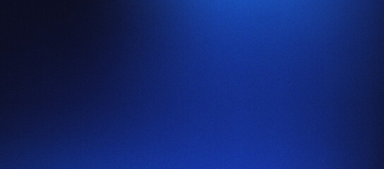 Obraz premium Deep navy blue and black grainy gradient background for futuristic digital design