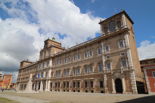 Military Academy, former Ducal Palace, Modena, Piazza Roma, Emilia-Romagna, Italy, tourist attraction