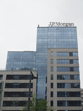 JP Morgan building in Warsaw