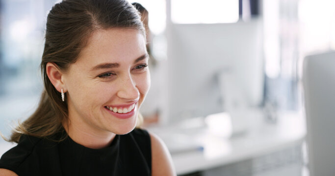 Business, woman or happy on computer in office for trending blog post, award shortlist or feedback. Coworking, copywriter and smile with PC for feature article, media recognition and positive reviews