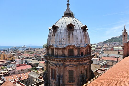 Napoli - Cappella di San Gennaro dal tetto del duomo