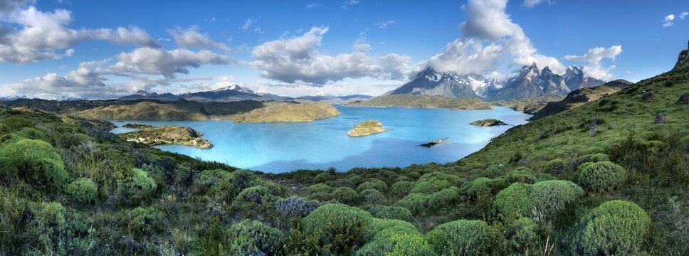 Lake Peho&eacute; panorama, Torres del Paine National Park, Patagonia, Chile
