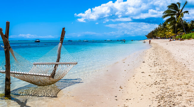 Hamac sur plage du Morne Brabant, &icirc;le Maurice 