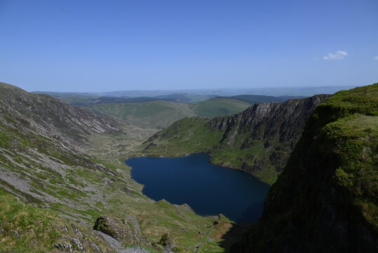 the lake at the top of cadiar idris