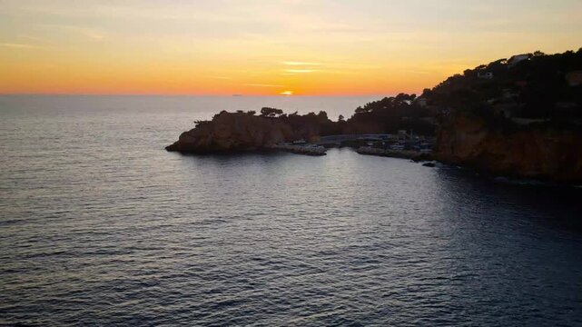The cove of Mejean, on the C&ocirc;te Bleue, South of France