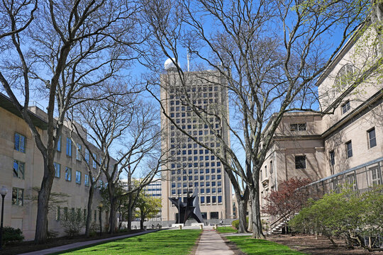 Central campus of Massachusetts Institute of Technology, with the high rise Green Building for atmospheric science in the background