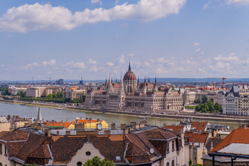 Obraz premium Aerial Panorama view of the Hungarian Parliament Building seen from Buda Castle