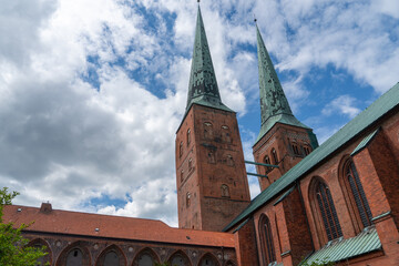 Obraz premium Blick auf den Dom in Lübeck, Germany