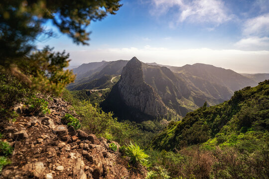 Ausblick auf den wundersch&ouml;nen Roque de Agando auf der kanarischen Insel La Gomera