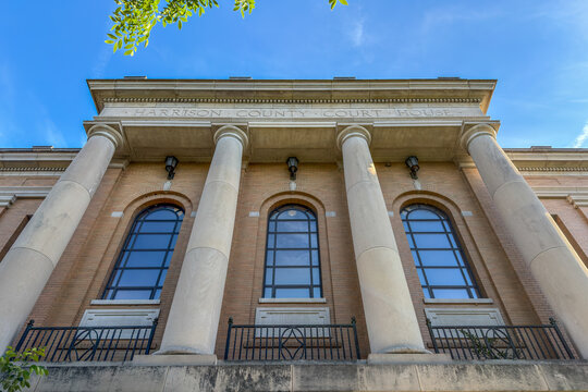 Harrison County Court House in Corydon, Indiana, USA