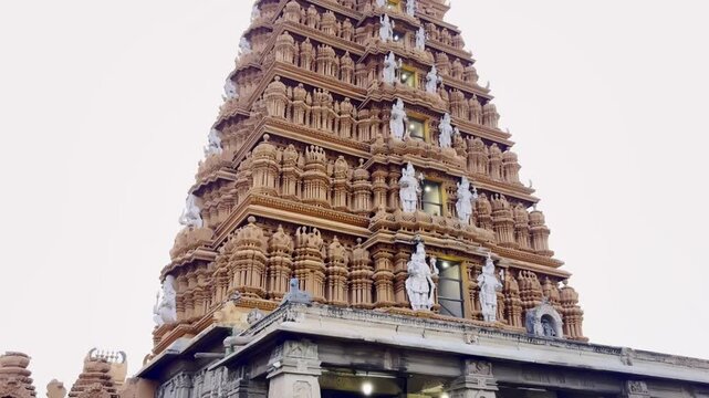 Vibrant video of the historic Srikanteshwara Temple in Nanjangud, Karnataka, showcasing its massive architectural tower.