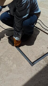 Welding angle bracket corners