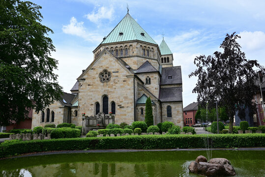 Kirche St. Fabian und Sebastian - die Pfarrkirche der Gemeinde Rosendahl im Kreis Coesfeld, Deutschland