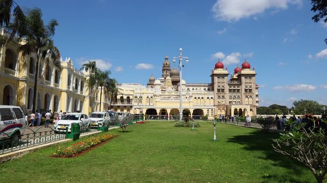 Mysuru palace Beautiful decoated interior ceiling and pillars of the Ambavilasa Hall, inside the royal Mysore	