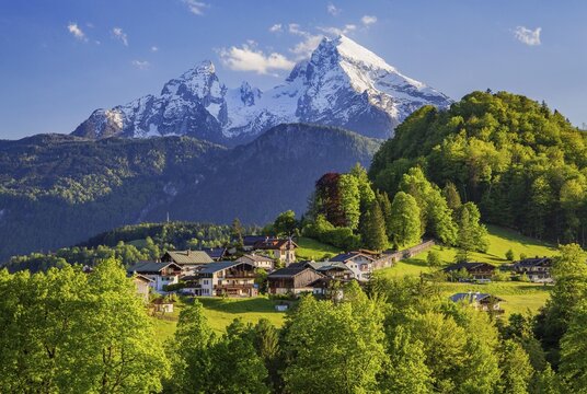 District with Hilger Chapel, Lockstein and Watzmann 2713m in spring, Berchtesgaden, Berchtesgaden Alps, Berchtesgadener Land, Upper Bavaria, Bavaria, Germany