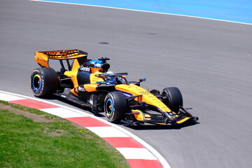 Obraz premium 22 May 2026, Montreal, Canada: McLaren Formula 1 car driven during Grand Prix practice session. g.