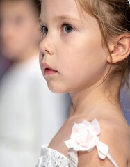 Naklejka premium Kindermodenschau