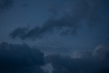 Obraz premium Dark Clouds in Evening Sky