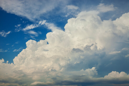 Beautiful dramatic high white clouds in a blue sky