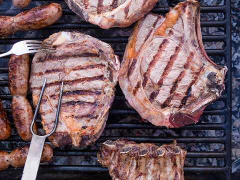 Italian barbecue with Bistecca alla Fiorentina, Salsiccia and cured pork