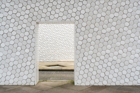 Geometric wall with doorway and repeating pattern