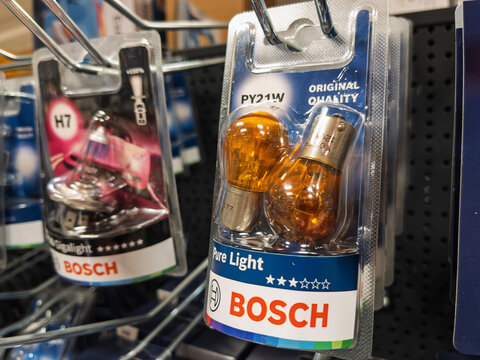 Bosch PY21W Pure Light Car Bulbs for Maximum Visibility