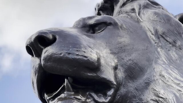 -4K resolution video 3840x2160
-Trafalgar Square Close-up Lion Statue with Cloudy Sky
