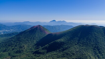 初夏の久住高原 ミヤマキリシマ群生地の空撮風景 © landscape photo