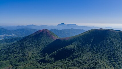 初夏の久住高原 ミヤマキリシマ群生地の空撮風景 © landscape photo