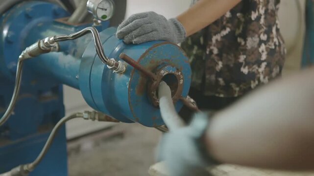 Industrial Rubber Extruder Machine Manufacturing Continuous Solid Raw Rubber Rod