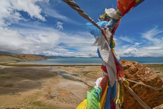 The Chiu monastery at the Lake Manasarovar, Western Tibet, Asia