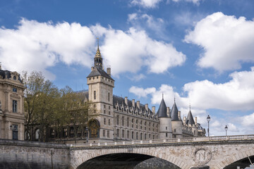 Obraz premium Paris is the capital of France and of the Île-de-France region. It is the most populous city in the country and the only single-municipality department in France.