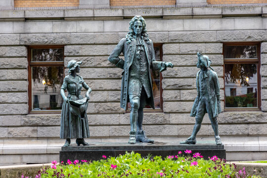 Oslo, Norway &ndash; June 6, 2026: Ludvig Holberg Monument in front of the National Theatre in Oslo. The statues are by the sculptor Dyre Vaa.