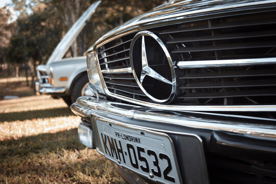1986 Vehicle Mercedes-Benz 300 SL on display at the monthly meeting of vintage cars in the city of Londrina, Brazil.