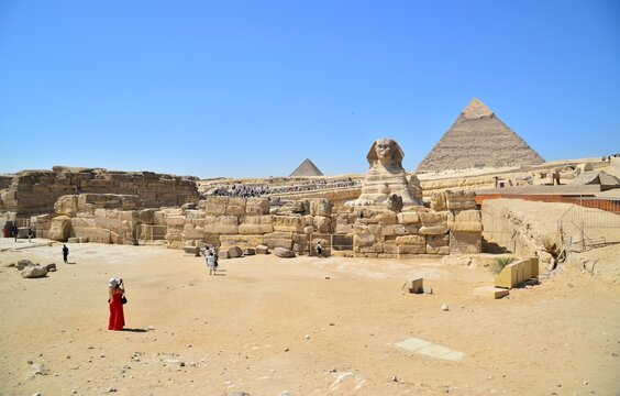 The Great Sphinx of Giza is a sphinx statue located in the Giza pyramids area in Cairo,the capital of Egypt.It is the largest single-stone statue in the world, measuring 73.5 meters long and 20 meters