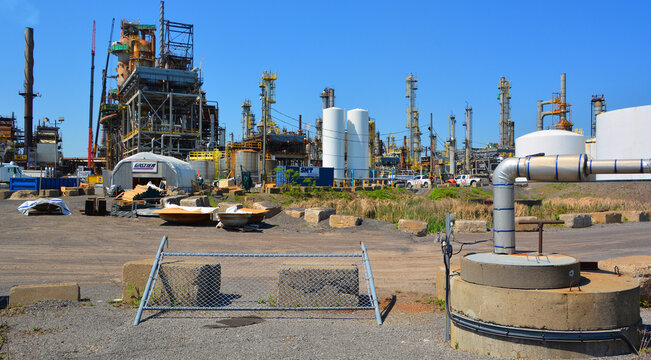 MONTREAL QUEBEC CANADA 05 26 2020 : Suncor Energy's refining and marketing operations provide a vital link between our large Canadian resource base and the growing North American energy market