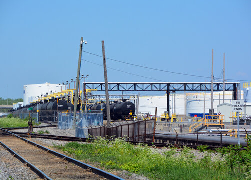 MONTREAL QUEBEC CANADA 05 26 2020 : Suncor Energy's refining and marketing operations provide a vital link between our large Canadian resource base and the growing North American energy market