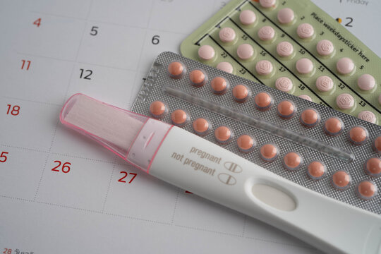 Birth control pills for female of ovulation day, fetus, maternity, childbirth, birth control.