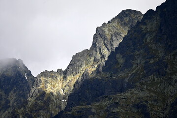 Wysokie Tatry, szczyty i przełęcze w masywie Łomnickiego Szczytu, góry powyżej Tatrzańskiej Łomnicy, Słowacja, Europa © Albin Marciniak