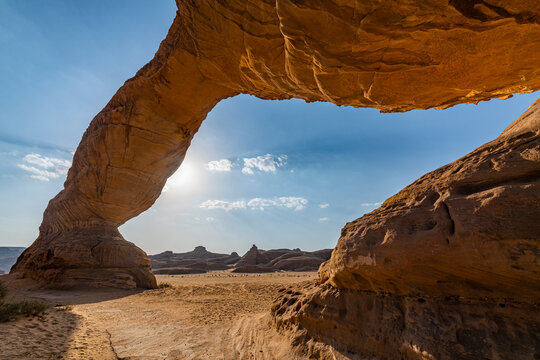 Saudi Arabia, Medina Province, Al Ula, Rainbow Rock natural arch