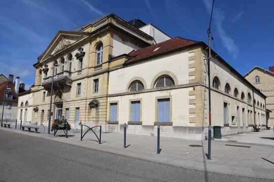 Th&eacute;&acirc;tre Bernard Blier, vue de l'ext&eacute;rieur, ville de Pontarlier, d&eacute;partement du Doubs, France