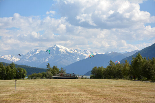 Paragliding   in lake Reschen/Resia, South Tirol, Italy