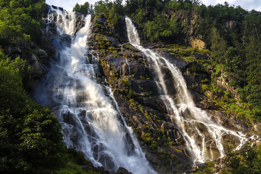 Splendida vista sulle Cascate Nardis nella loro imponenza