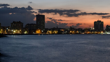 Obraz premium sunset over the city