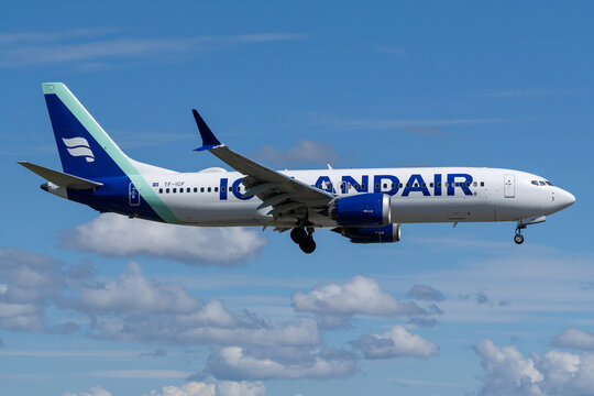 Vijfhuizen, Netherlands - June 5, 2026: Icelandair Boeing 737-8 MAX with registration TF-ICF on short final for runway 18R (Polderbaan) of Amsterdam Airport Schiphol