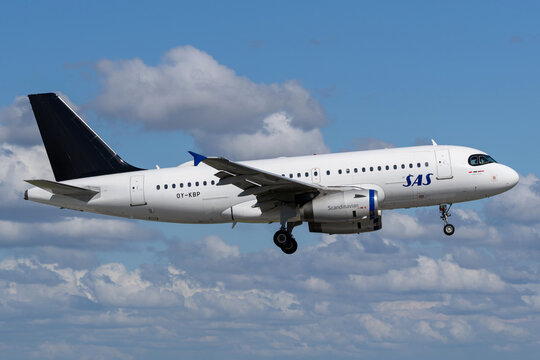 Vijfhuizen, Netherlands - June 5, 2026: SAS Scandinavian Airlines Airbus A319-100 with registration OY-KBP in basic Star Alliance livery on short final for runway 18R (Polderbaan) of Amsterdam Airport