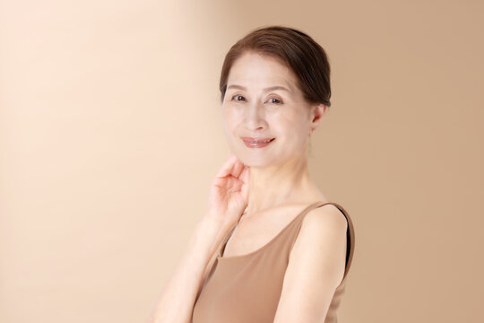 美容　女性