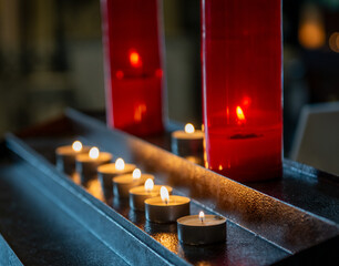 Candlelight in the dim light © pierluigipalazzi